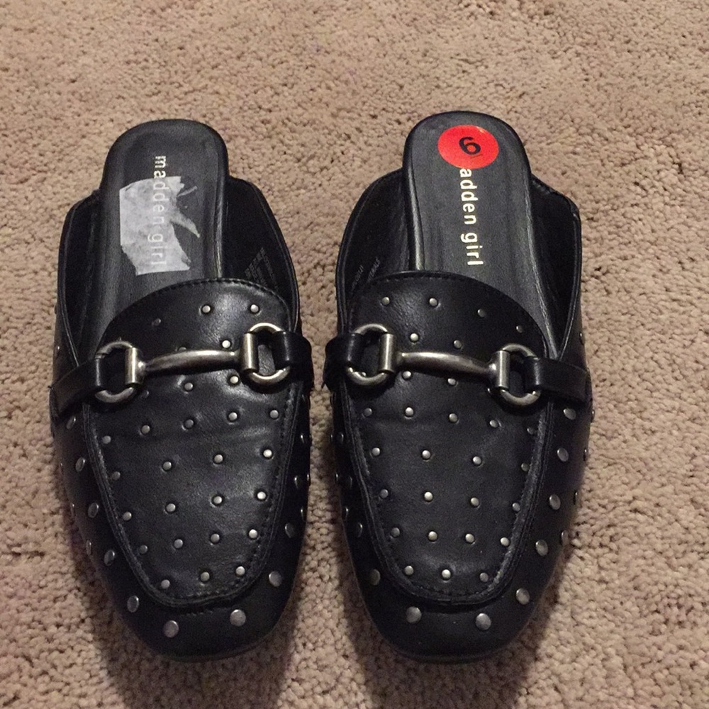 Madden girl slides never worn
